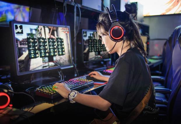 Cat motion pictures, smart robots and clapped-out laptop video games – the week in art